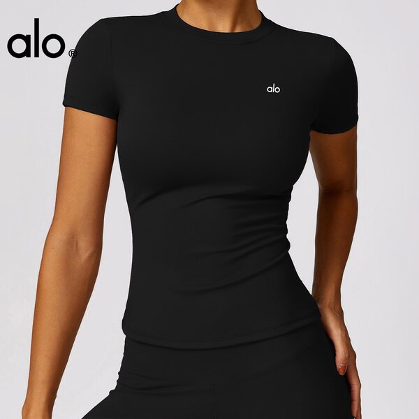 Женская фитнес одежда Alo