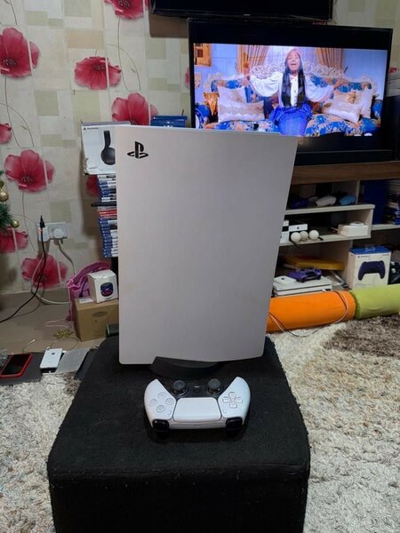 PlayStation 5 (standard)