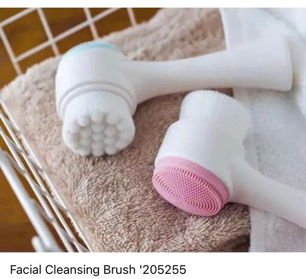 Facial cleaning brush