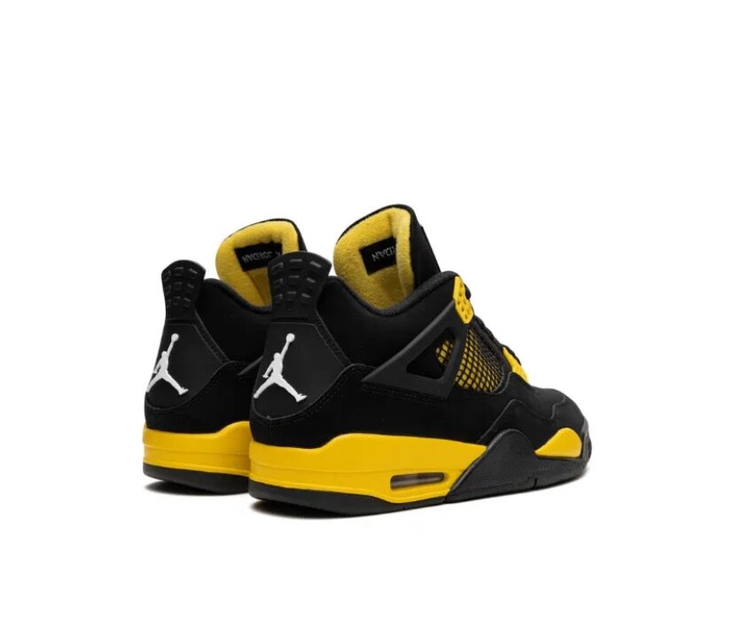 Air Jordan 4 Retro "Thunder 2023" sneakers