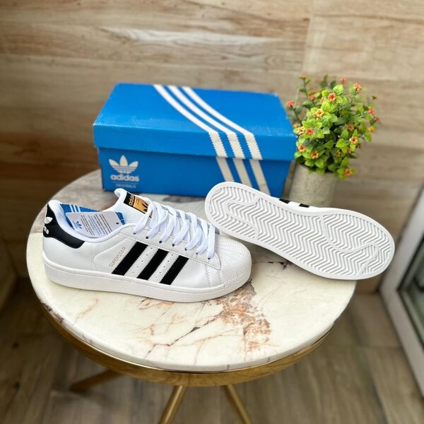 Adidas Sneakers Blancs Classiques