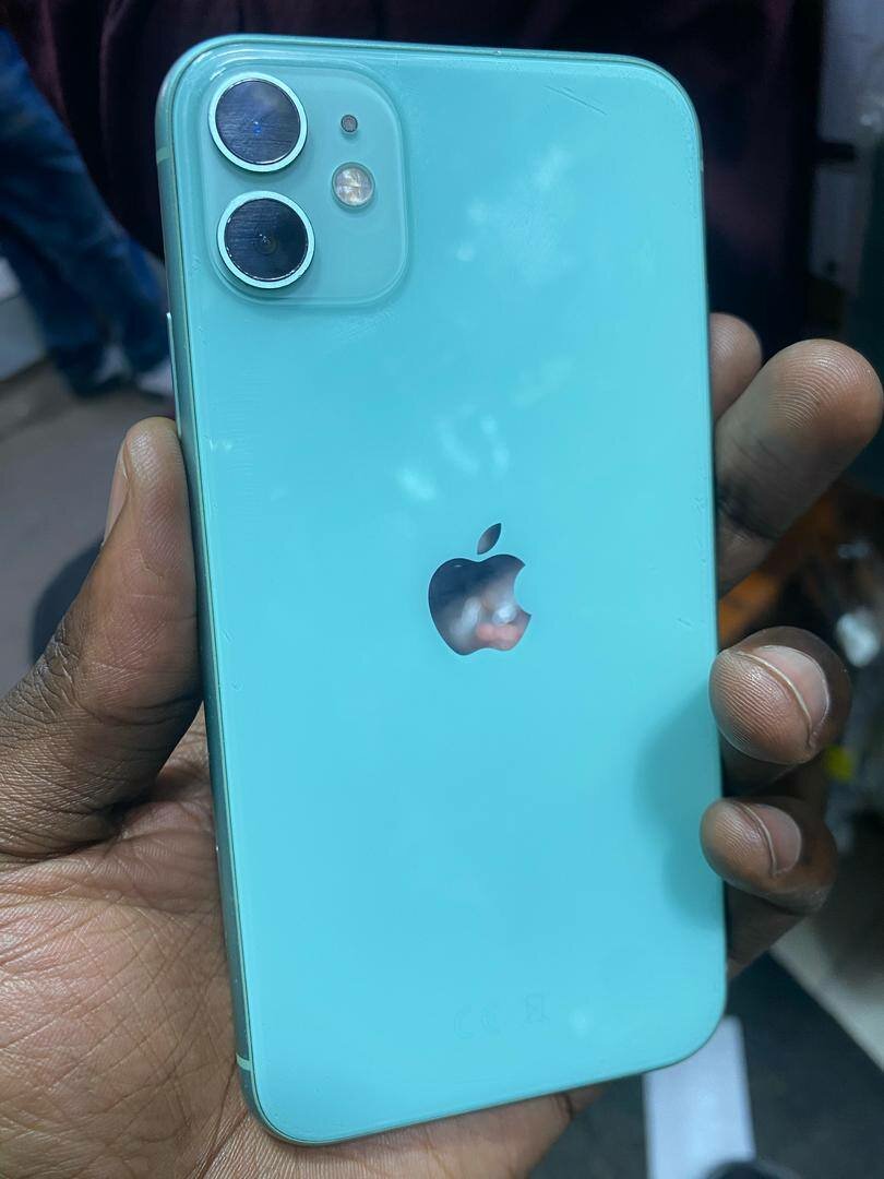 iPhone 11 64GB