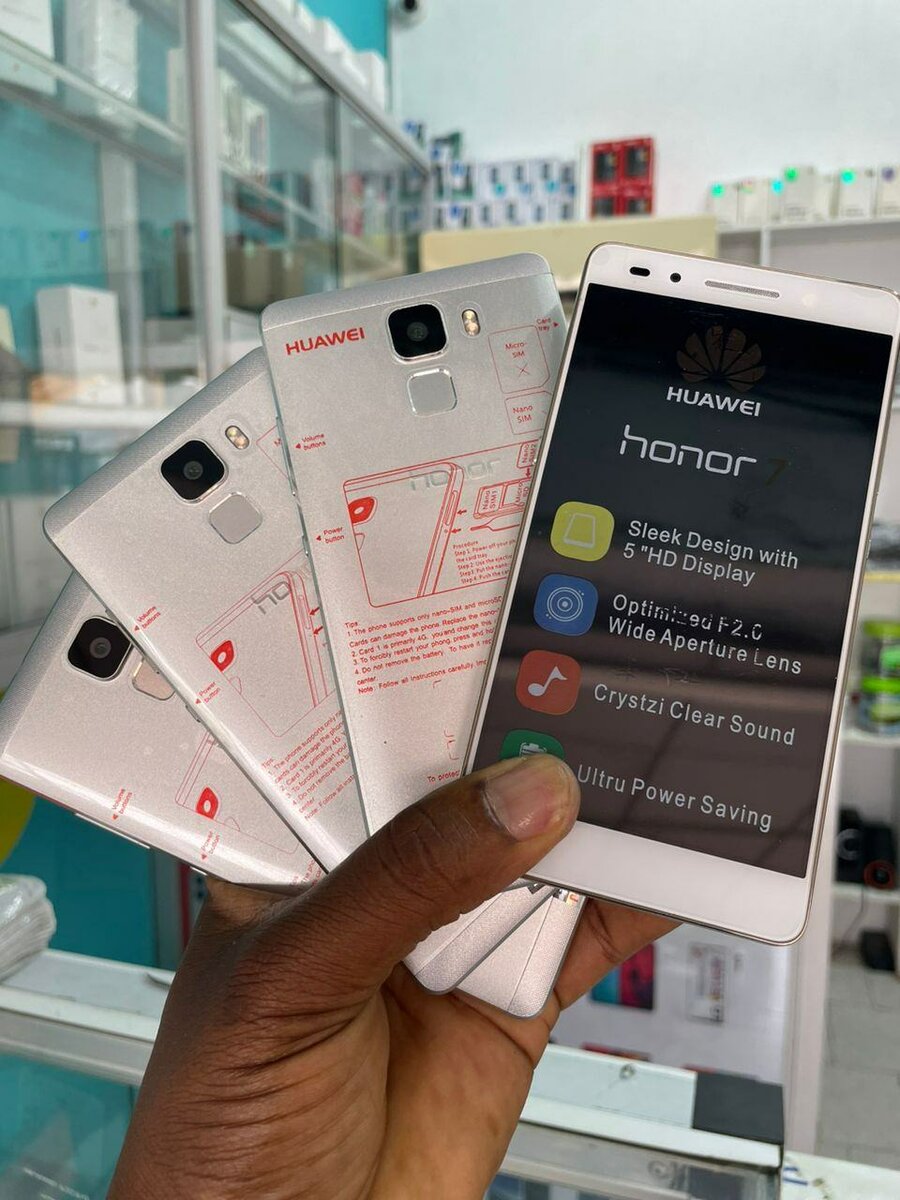 HUAWEI HONOR 7 QUASI NEUF 64GIGA/4GIGA RAM