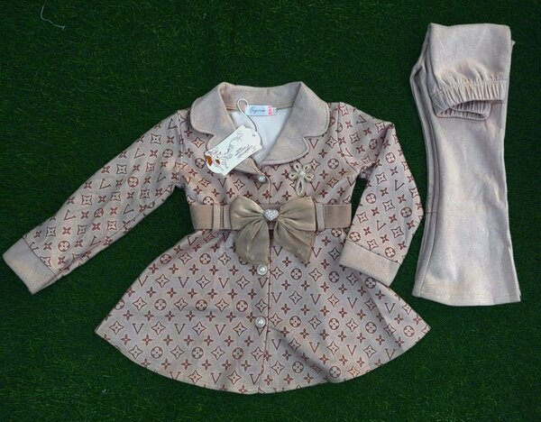 Kadion Zanetor's girls dress.