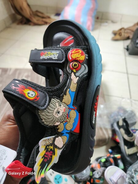 Sandales enfant multicolores