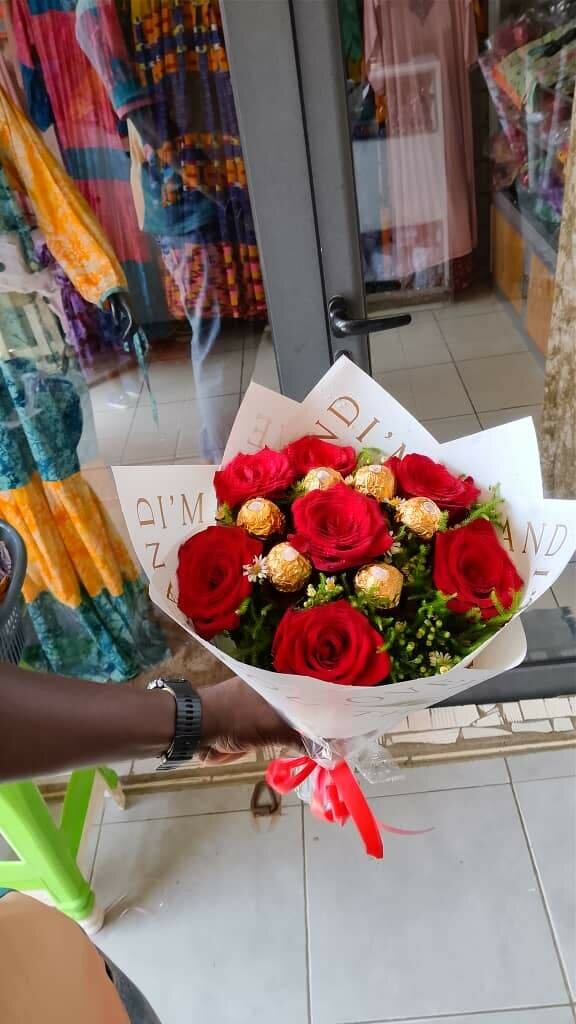Bouquet de Roses et Chocolats
