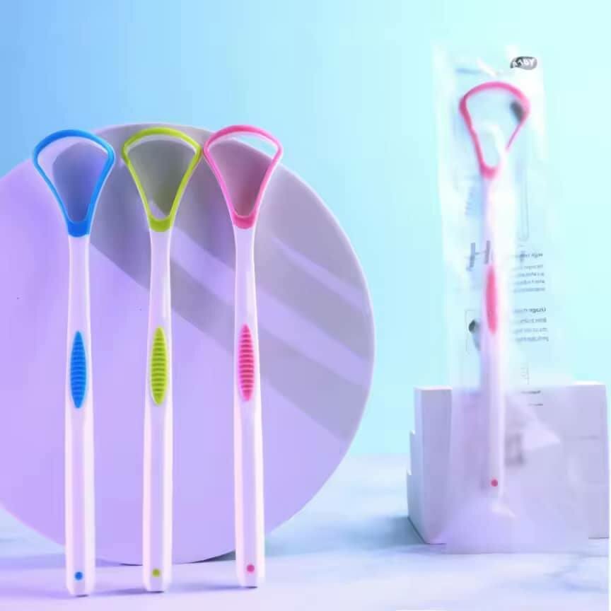 Gratte-langue en plastique