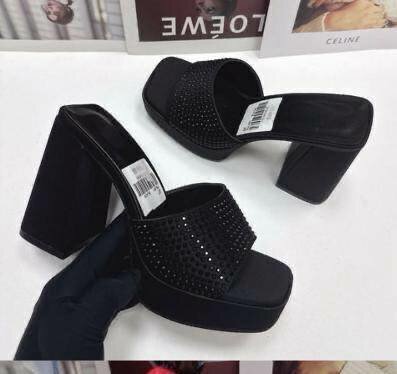 Mules à talons noirs glamour