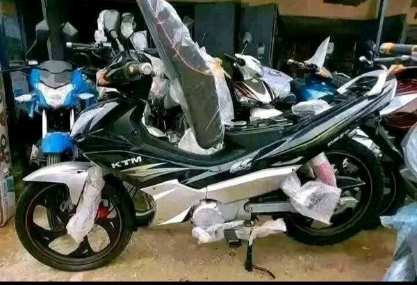 Scooter sportif KTM 150cc