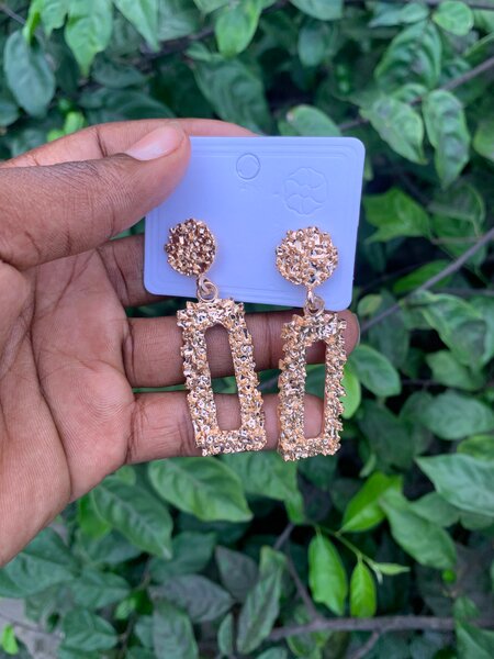 Boucles d'oreilles tendance dorées