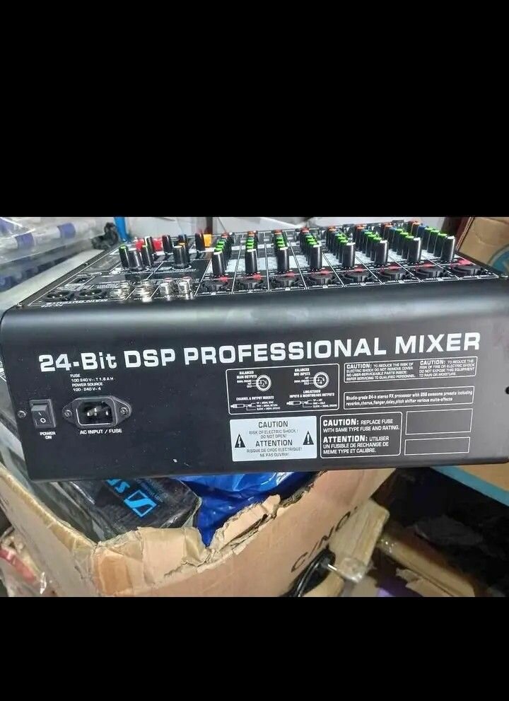 Table de mixage DSP 24 bits