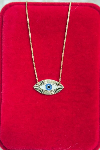 Collier en or avec pendentif croix