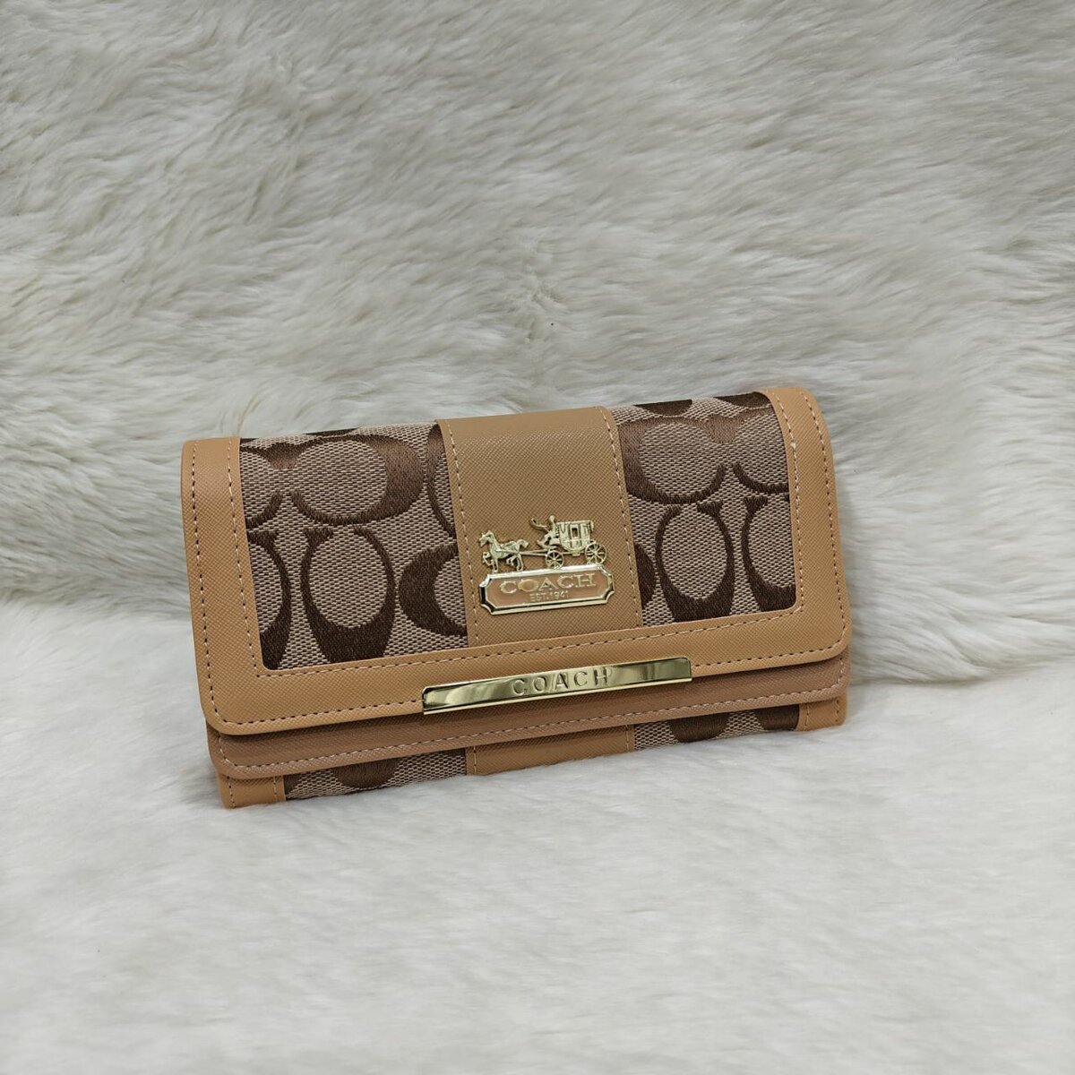 Caoch Women Wallet colors available