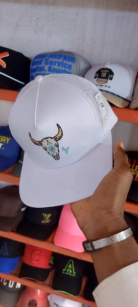 Casquettes de mode neuves