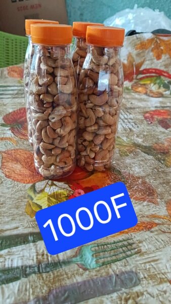 Noix de cajou grillées fraîches