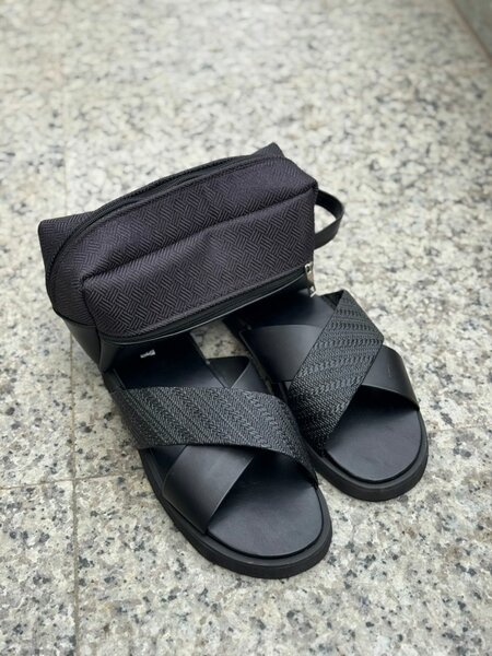 Sandales croisées élégantes