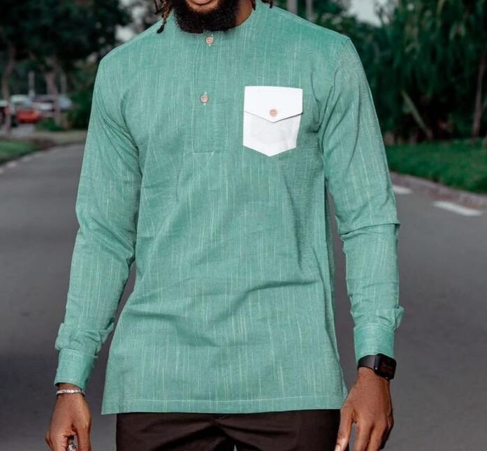 Chemise habillée pour hommes