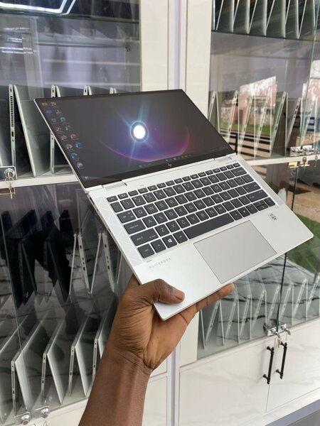 HP Elitebook x360 1030 G7