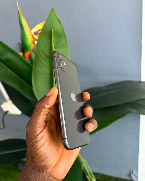 IPHONE 11 64GB