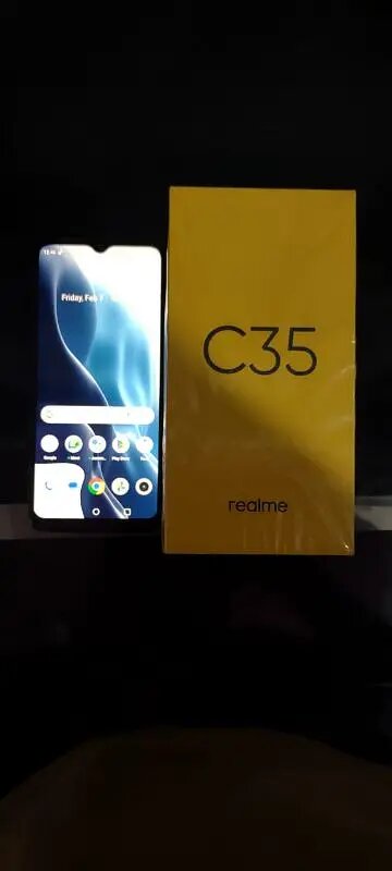Realme C35