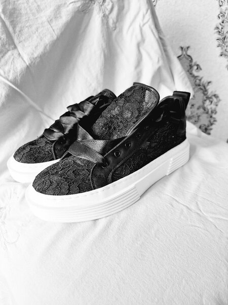 Качественный гипюр