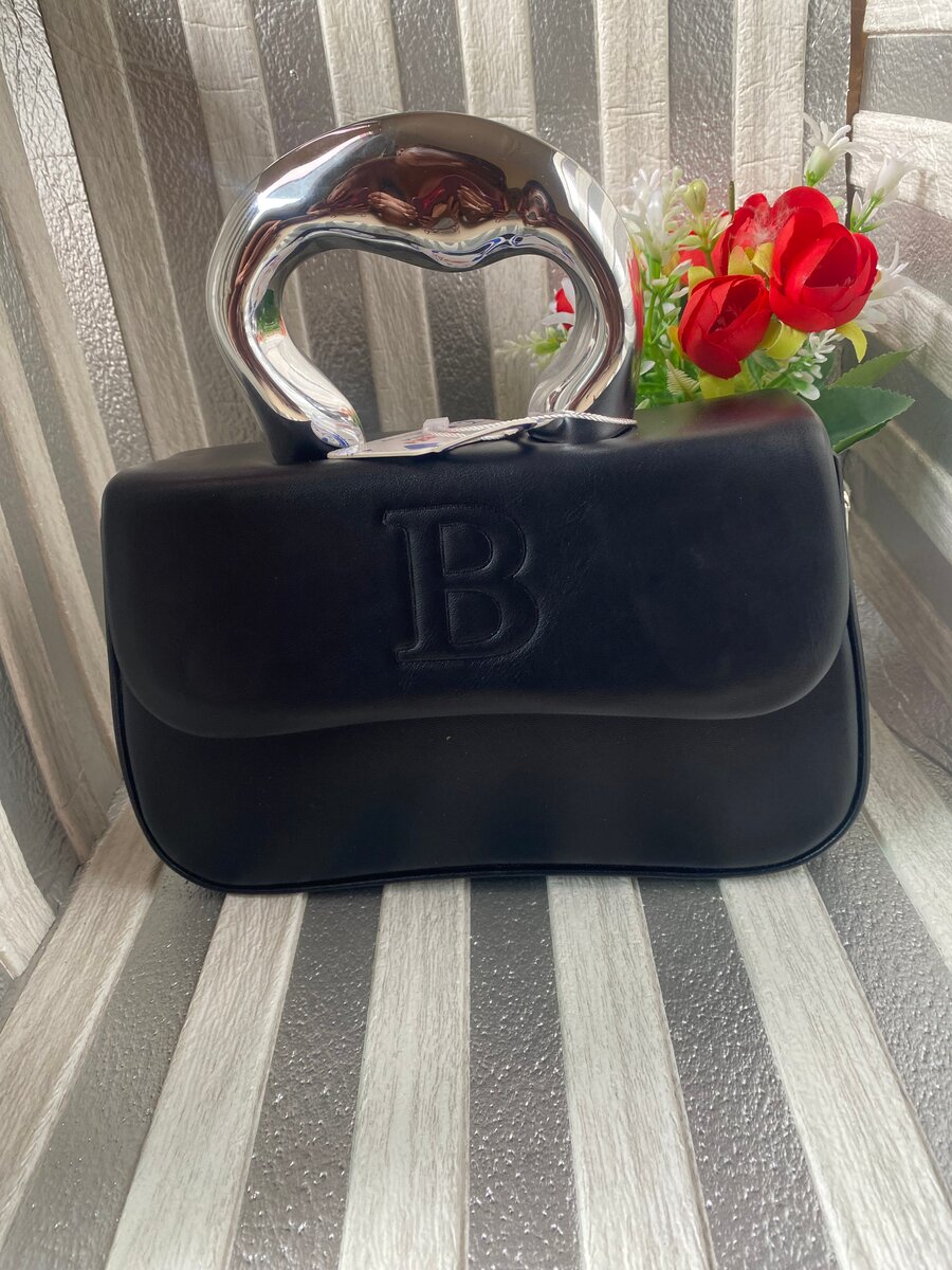 Sac à main moderne chic