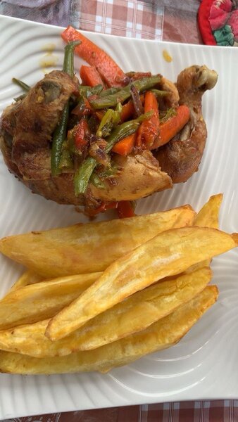 Poulet, sauter avec patates