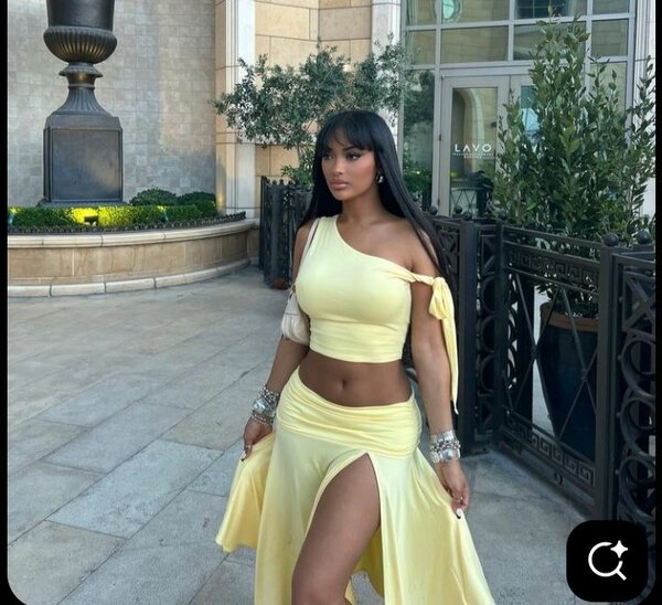 Ensemble asymétrique élégant