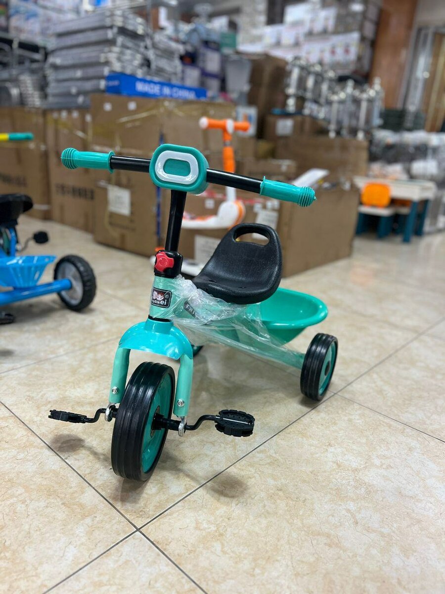 VÉLO TRICYCLE POUR ENFANTS