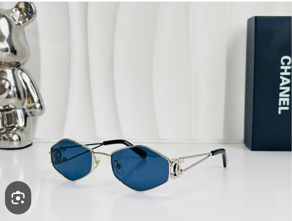 Lunettes de soleil Chanel