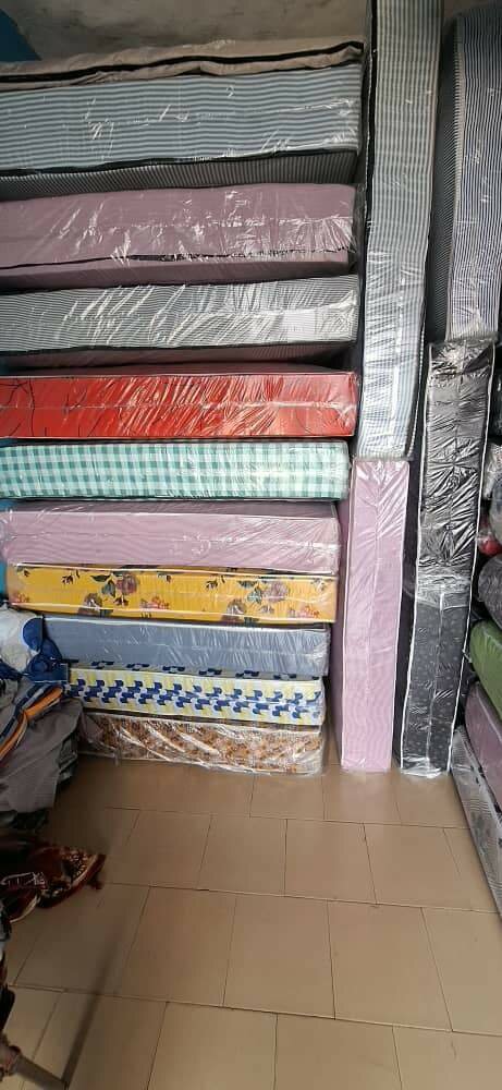 MATELAS MOUSSE BLEUE ÉP 20 PH8