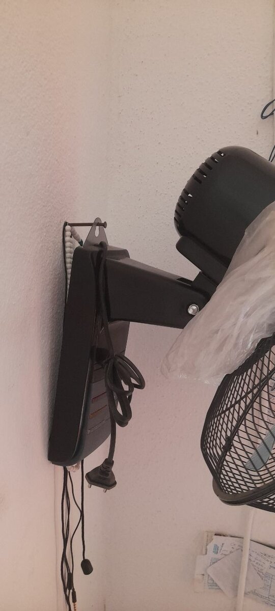 Ventilateur mural noir 3 vitesses