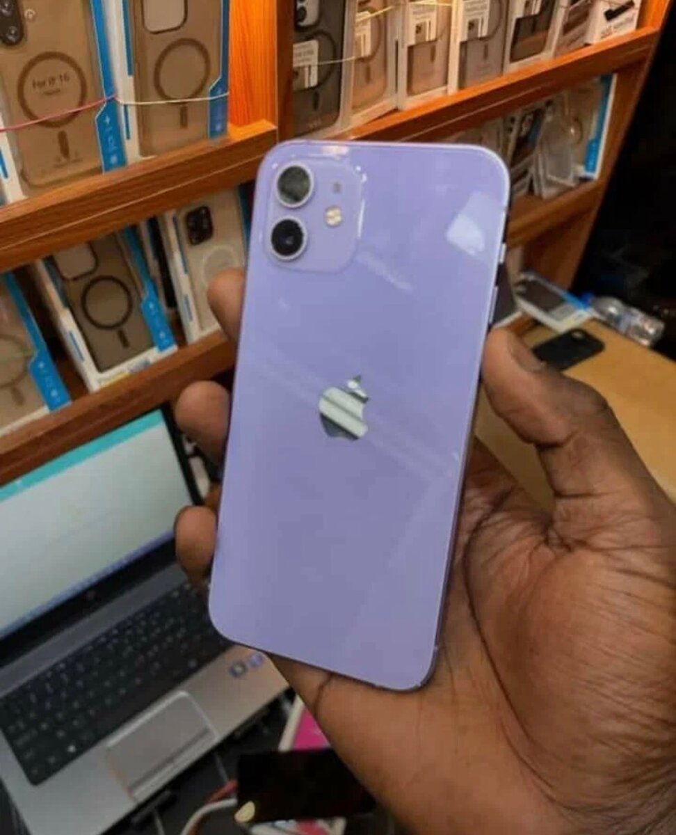 L´iphone 11 simple violet