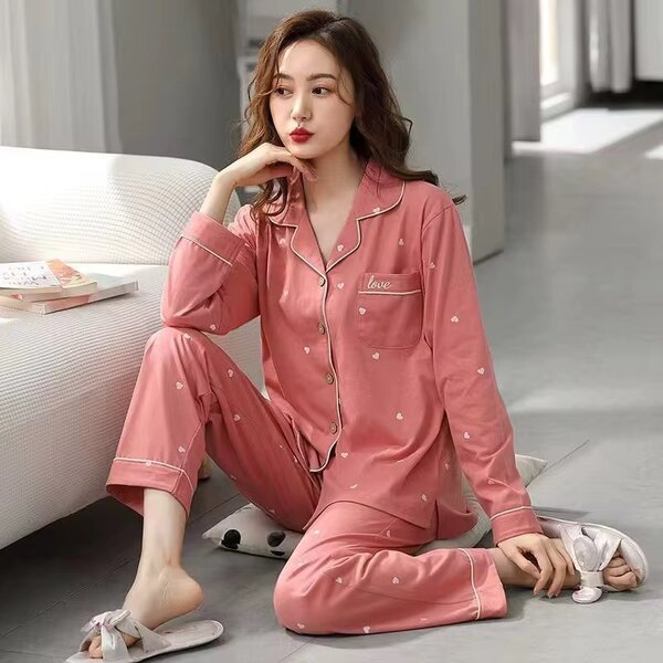 Pyjama en satin rose femmes
