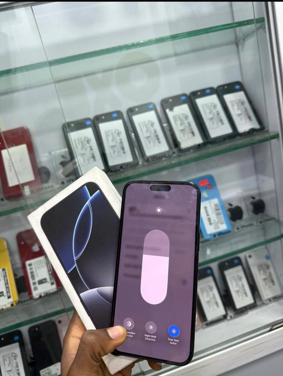 iPhone 16 Pro Max 256go quasi