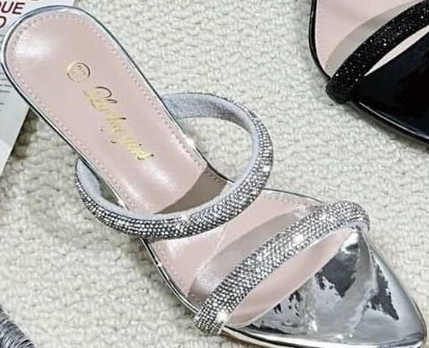 belles chaussures pour femmes