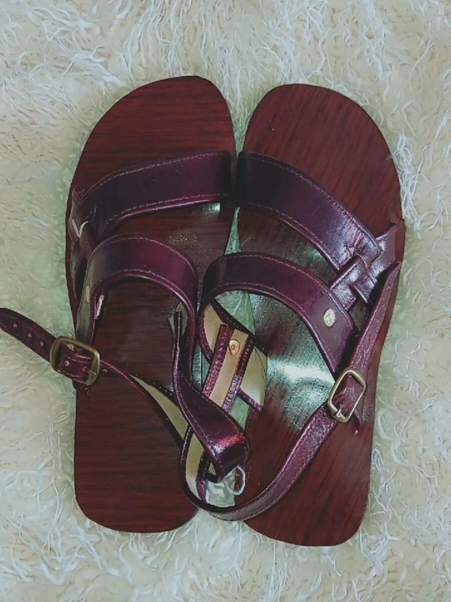 Sandales en cuir a lanières