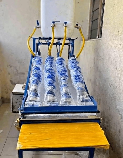 Machine de conditionnement d'eau