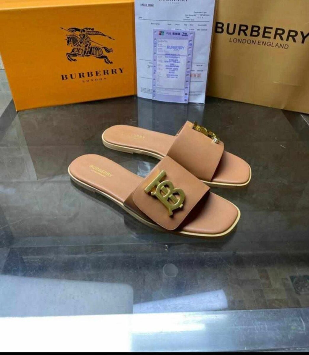 Burberry slippers