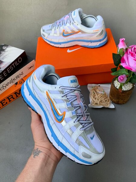 Baskets de running colorées