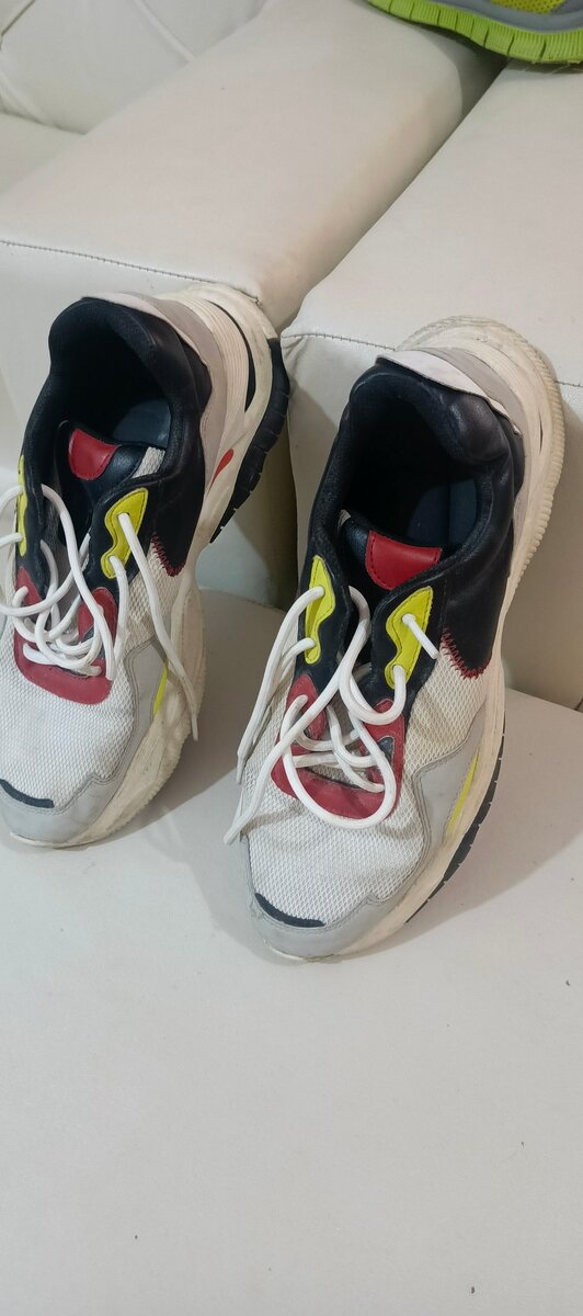 Quality sports shoes