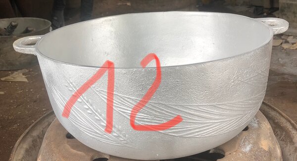 Casserole en aluminium robuste