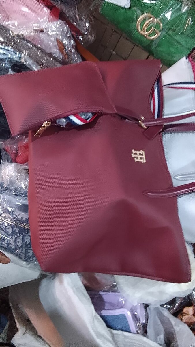 Sac Tommy Hilfiger 5 couleurs