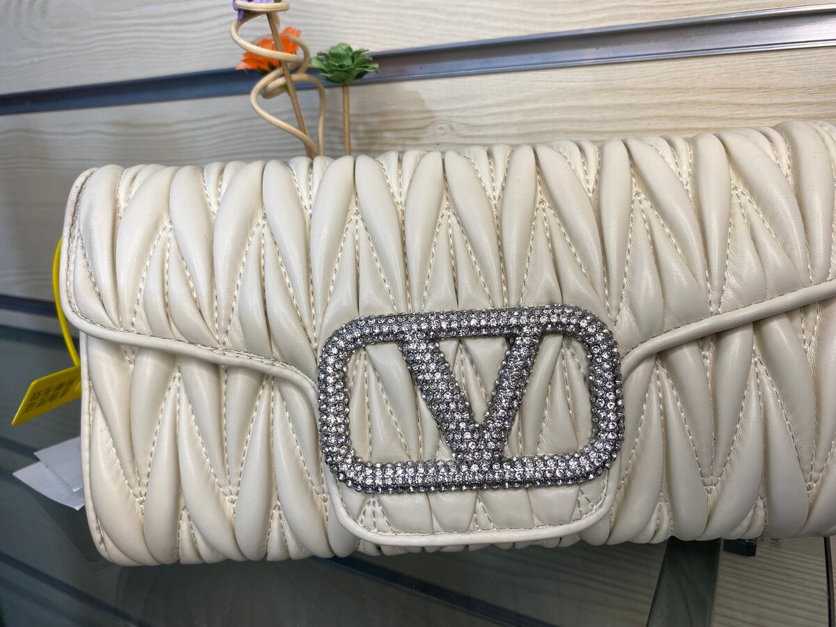 Pochette Soirée Cuir Blanc Élégante