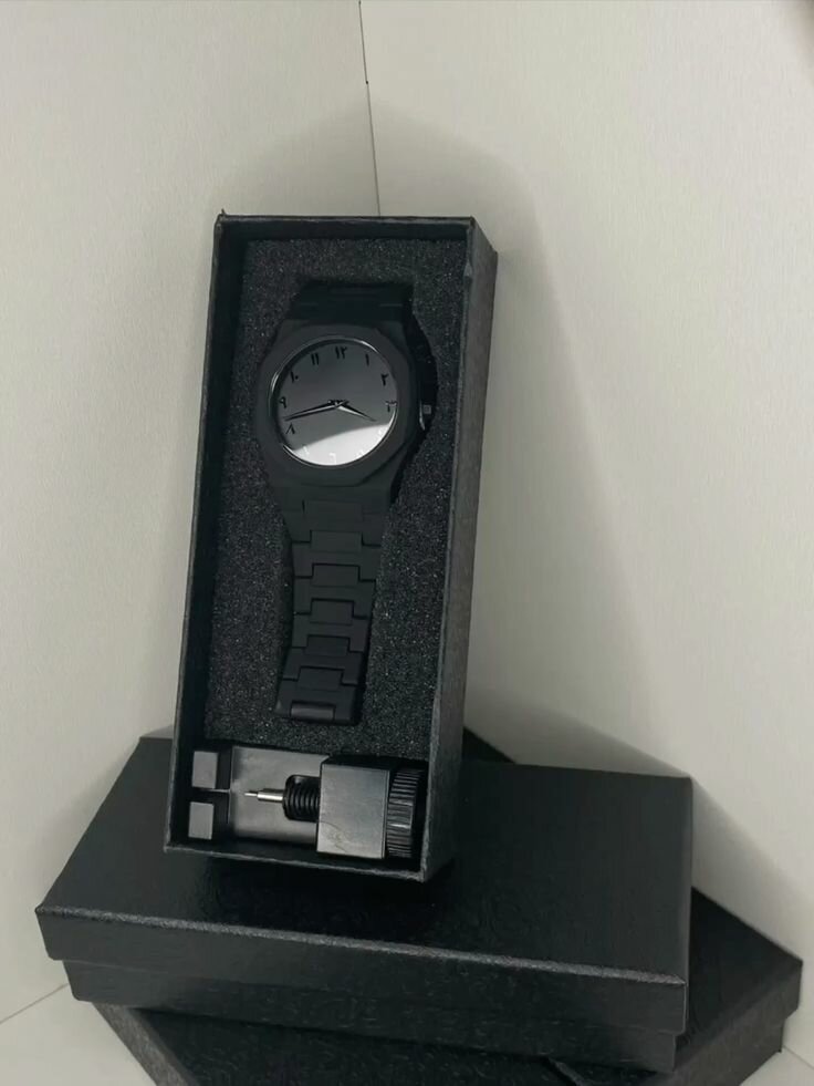 Montre noire minimaliste homme