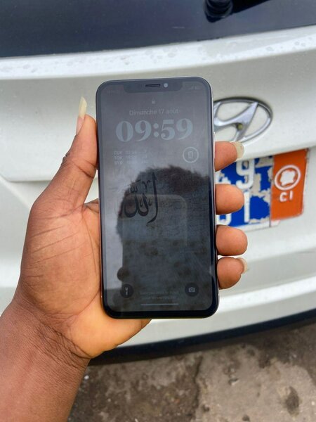 IPHONE X casi neuf