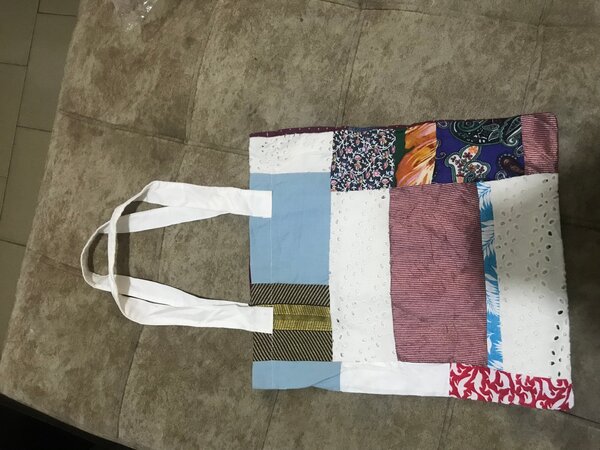 Tote bag
