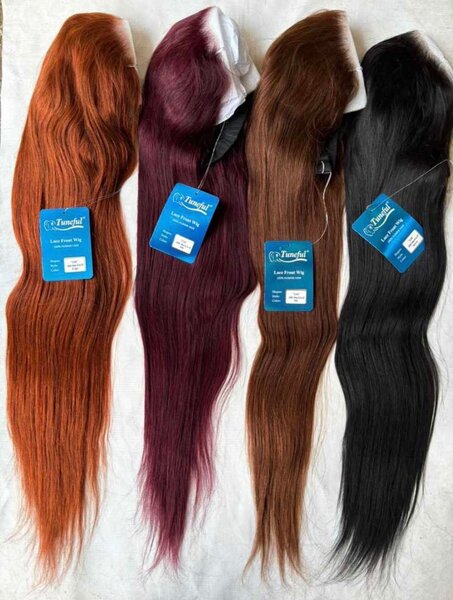 Péruvienne disponible