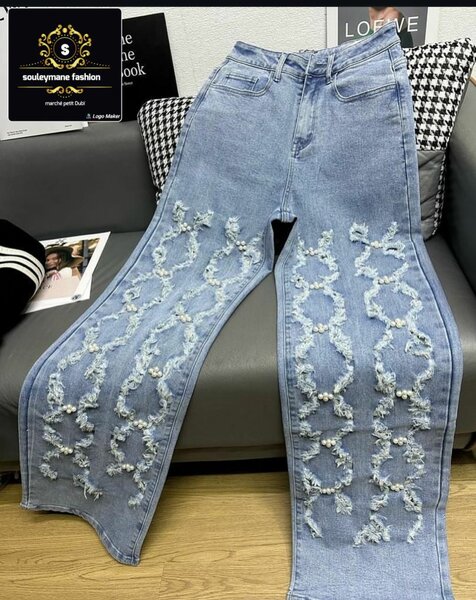 Jean flare déchiré tendance