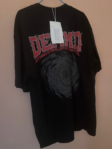 T-shirt noir à message